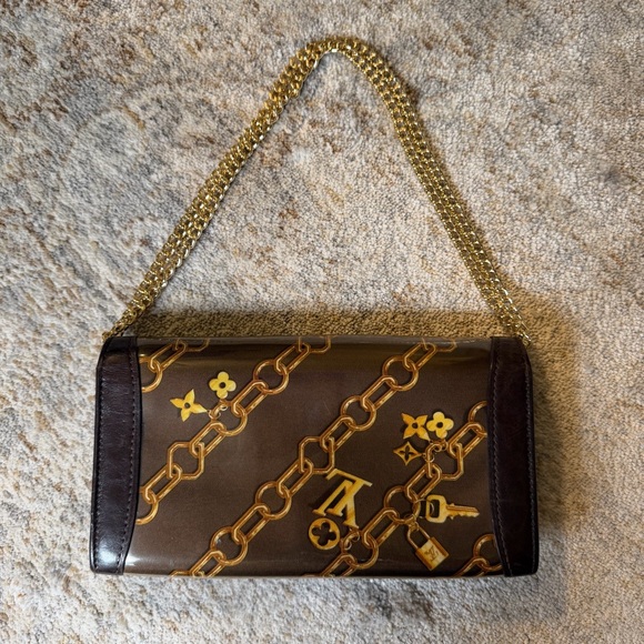 LOUIS VUITTON MONOGRAM CHARMS CHAIN WALLET - Picture 3 of 10